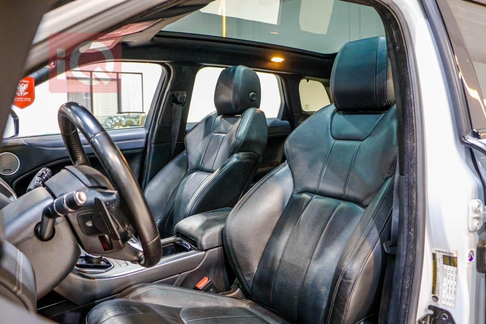 لاند روفر رانج روڤر إيفوك